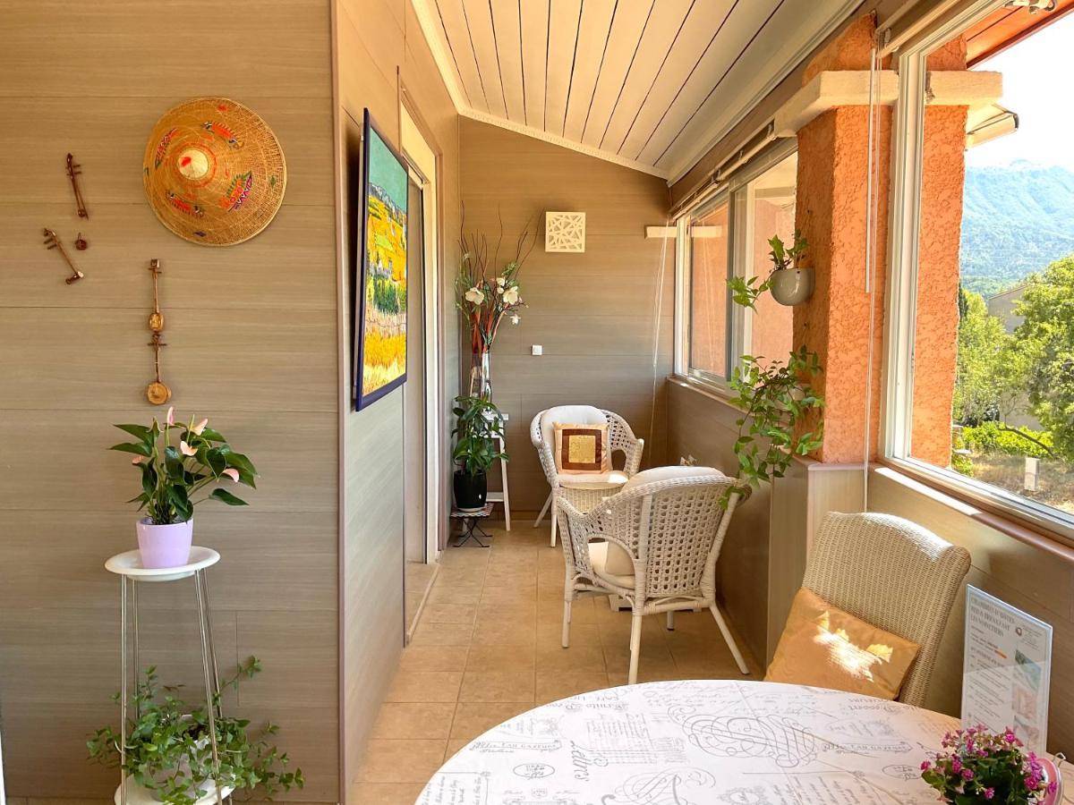 Chambres D'Hotes Les Noisetiers Digne-les-Bains Luaran gambar