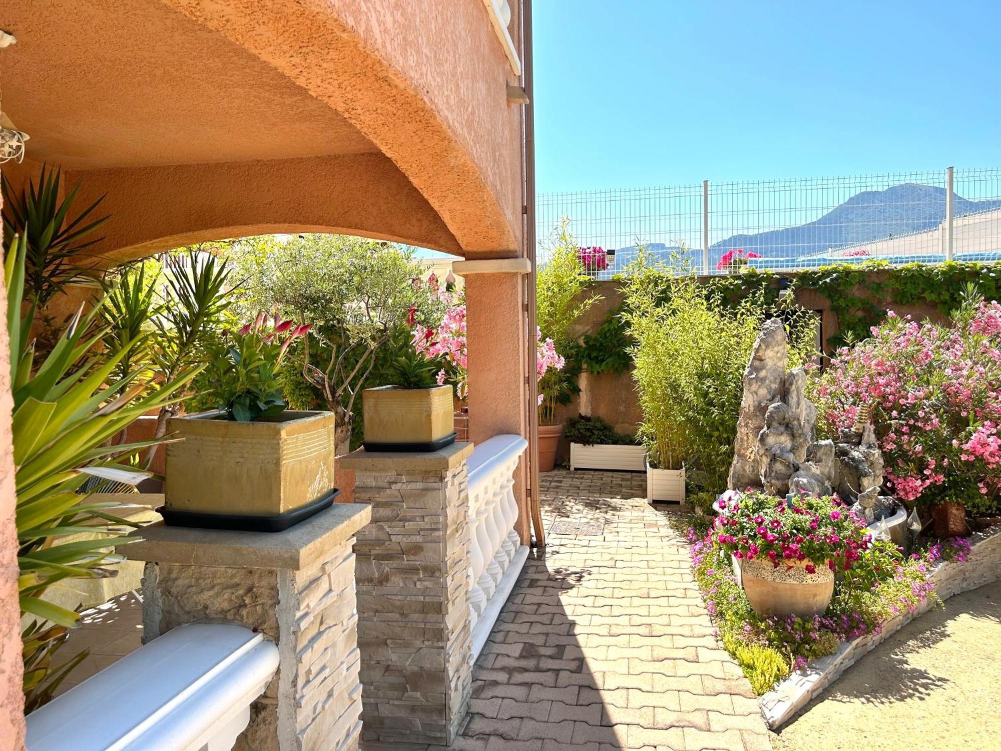 Chambres D'Hotes Les Noisetiers Digne-les-Bains Luaran gambar