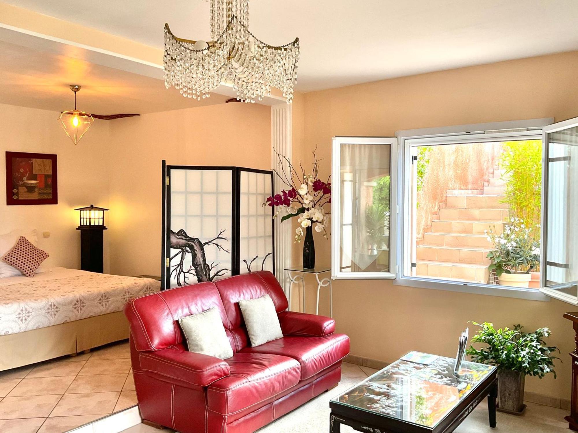 Chambres D'Hotes Les Noisetiers Digne-les-Bains Luaran gambar